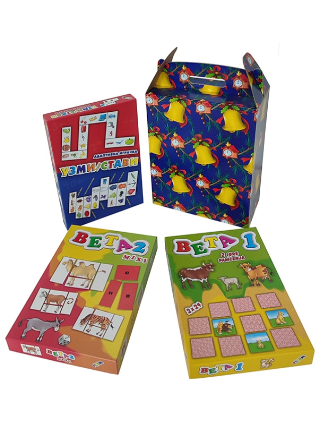 NOVOGODIŠNJI PAKETIĆ U KUTIJI UNIVERZALNI za 1247,40 din